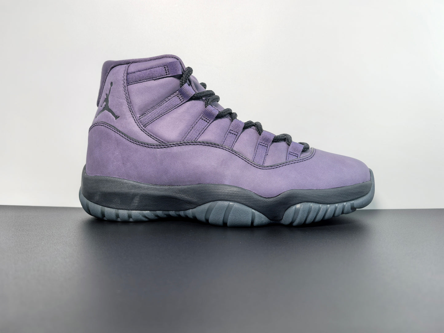 Air Jordan 11 “Las Vegas” IO8961-553 air jordan