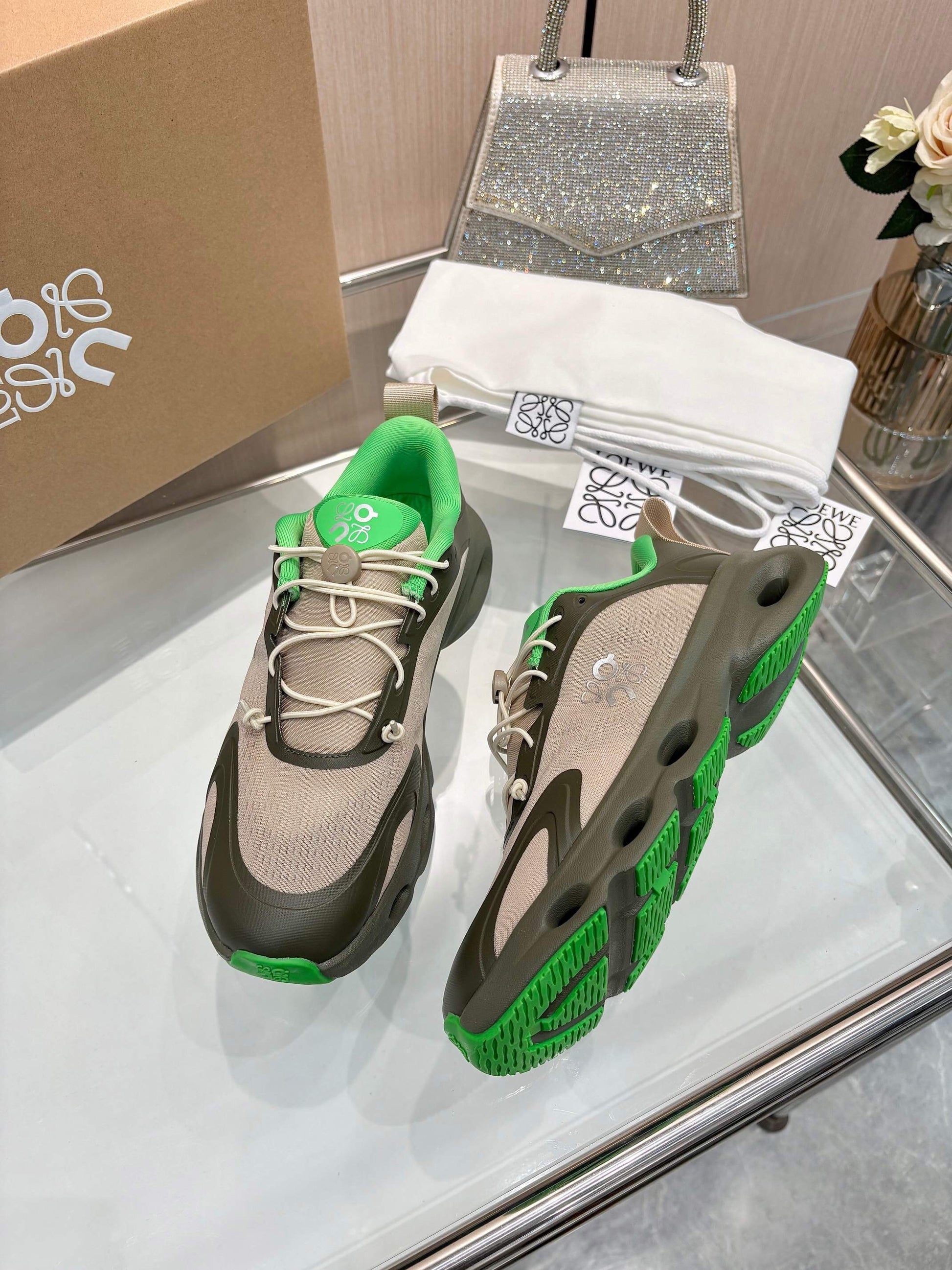LOEWE x On Cloudsolo loewe