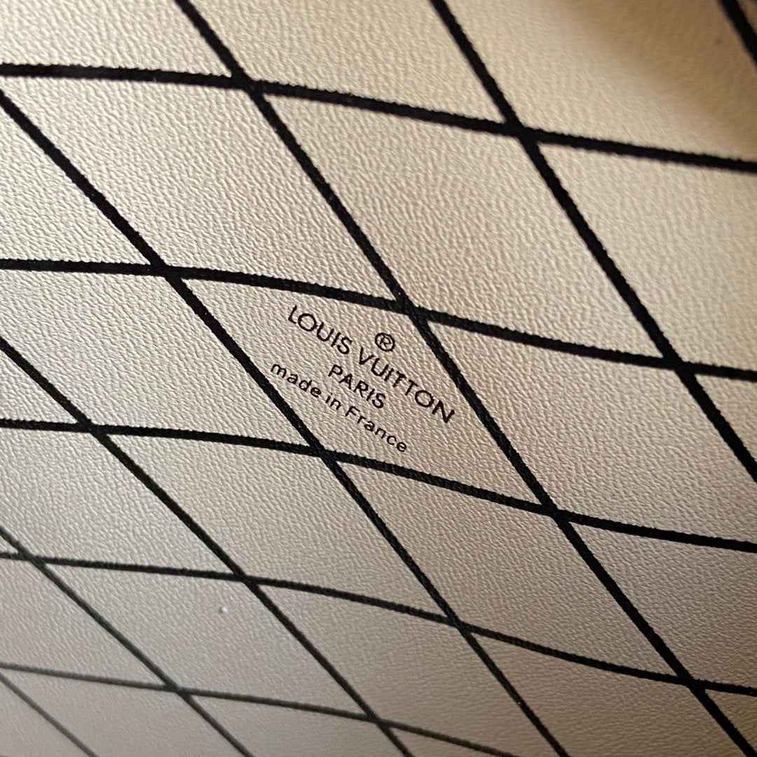 Wolvess - Luxury Edition Monogram Bags LUV 144