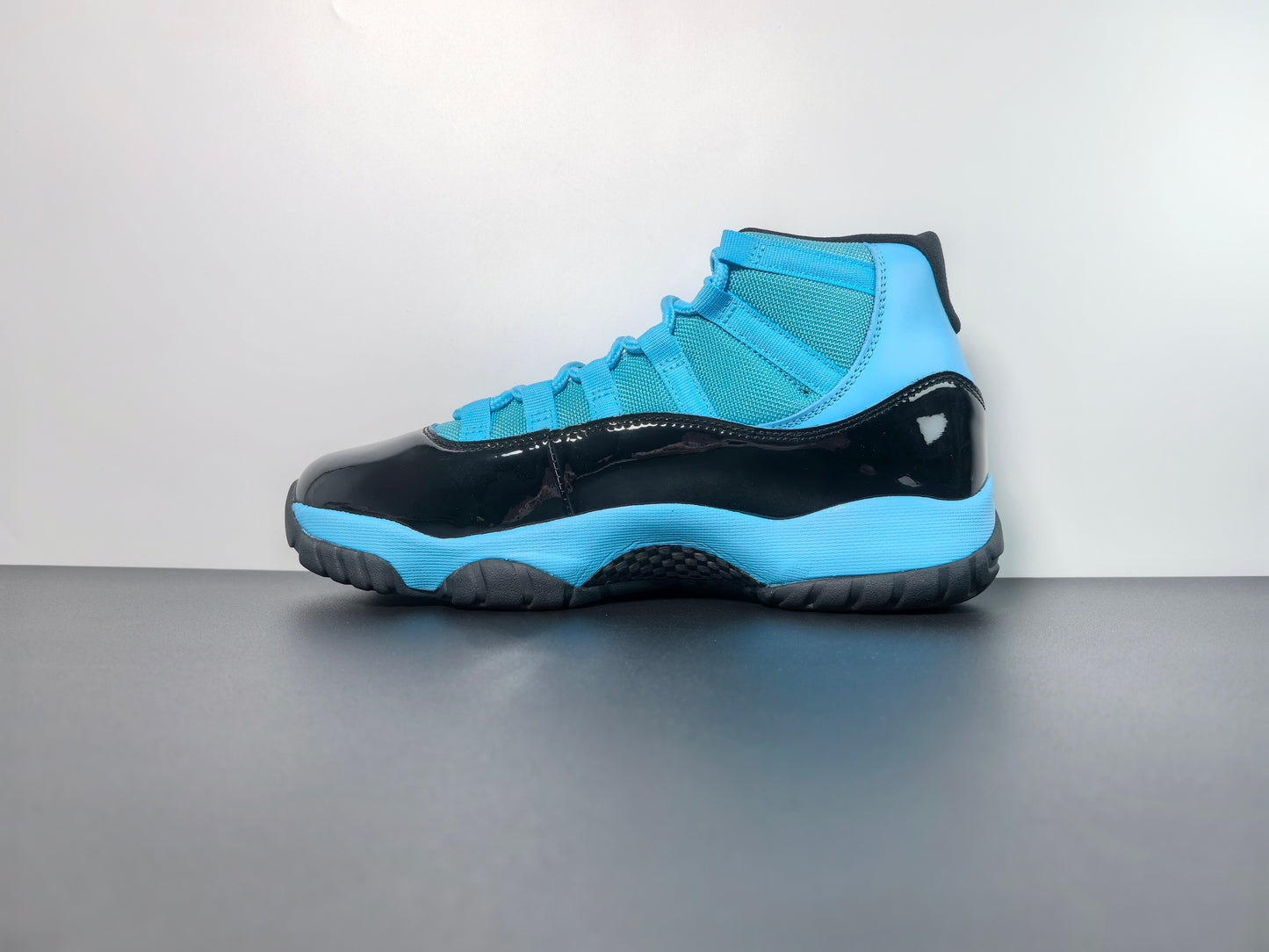 Air Jordan 11 CT8012-440 balenciaga