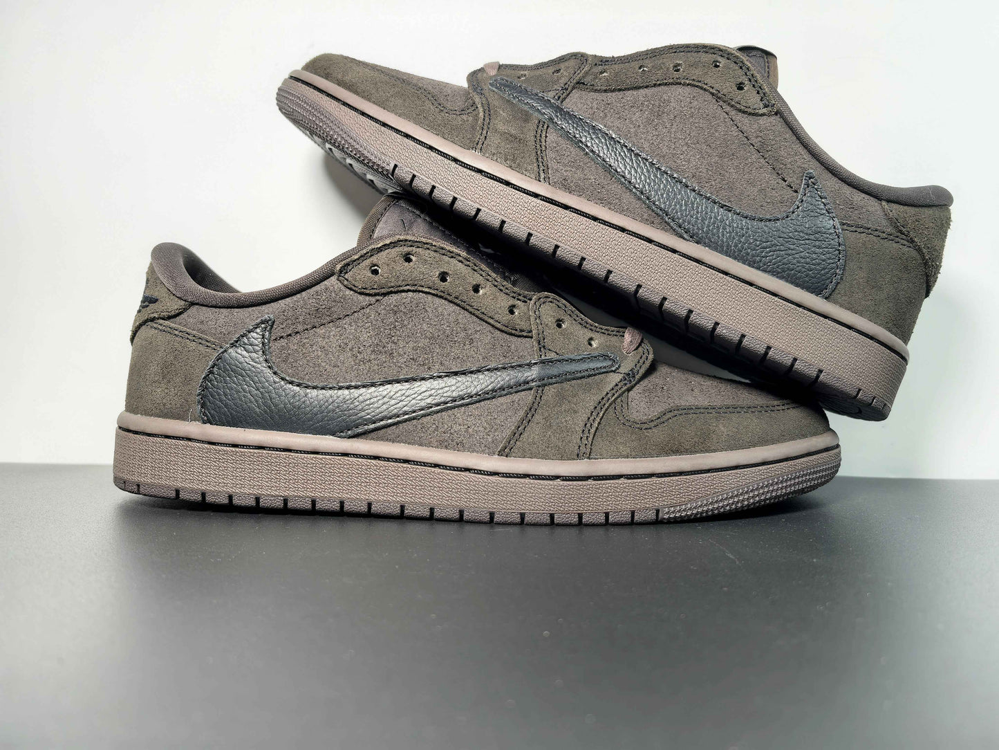 Custom Travis Scott x Air Jordan 1 Low OG “ DM7866-202