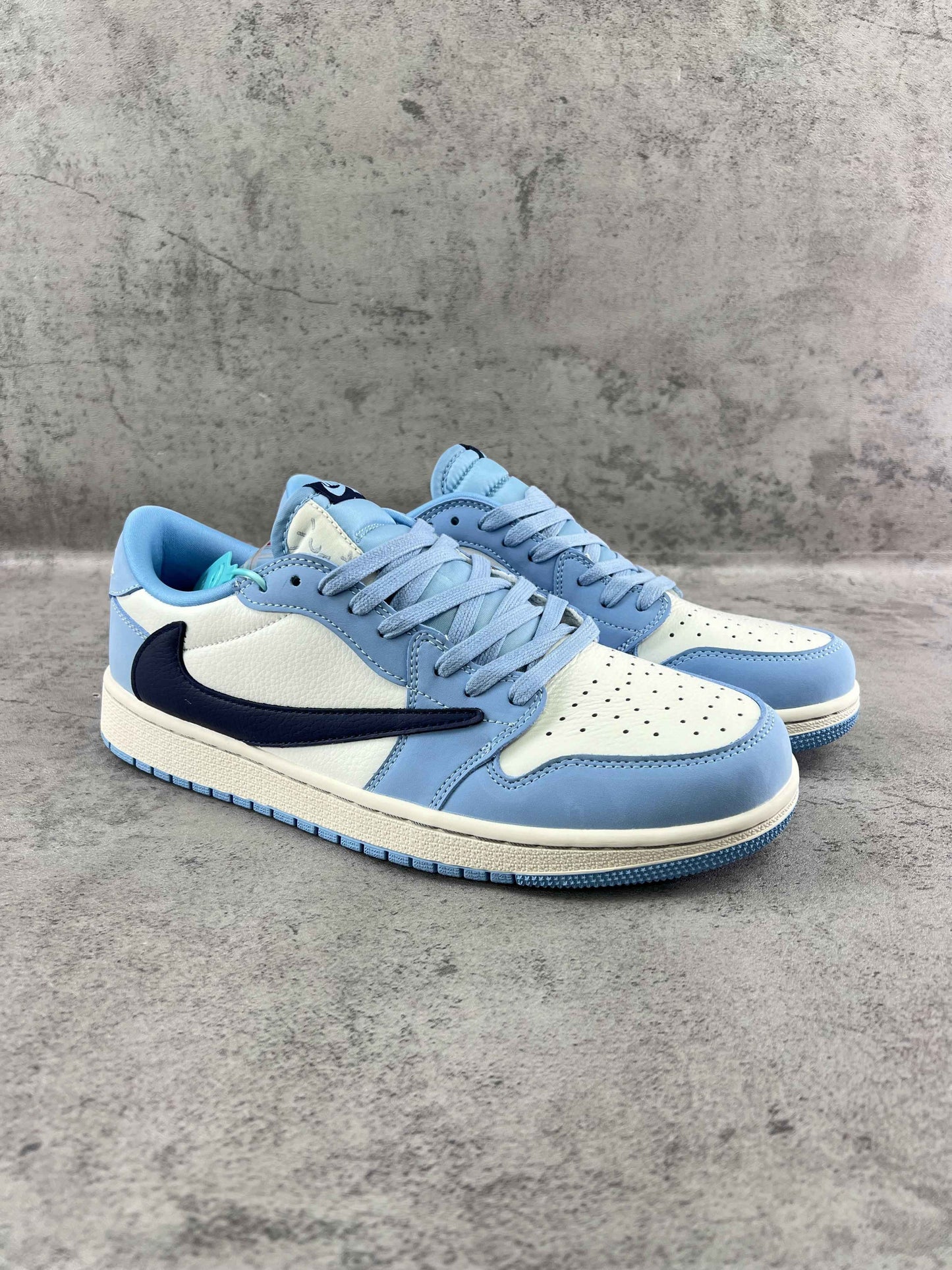 Custom Travis Scott x Air Jordan 1 DM7688 400