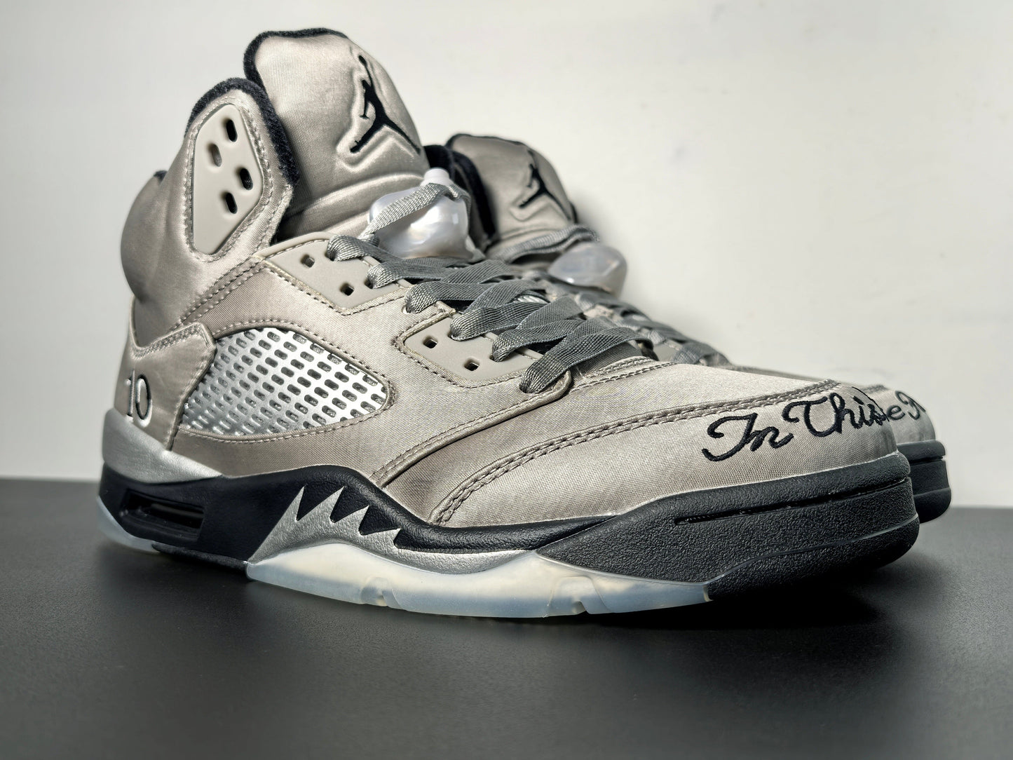 Air Jordan 5 WMNS “Wings”5 Luxury Urban Wear