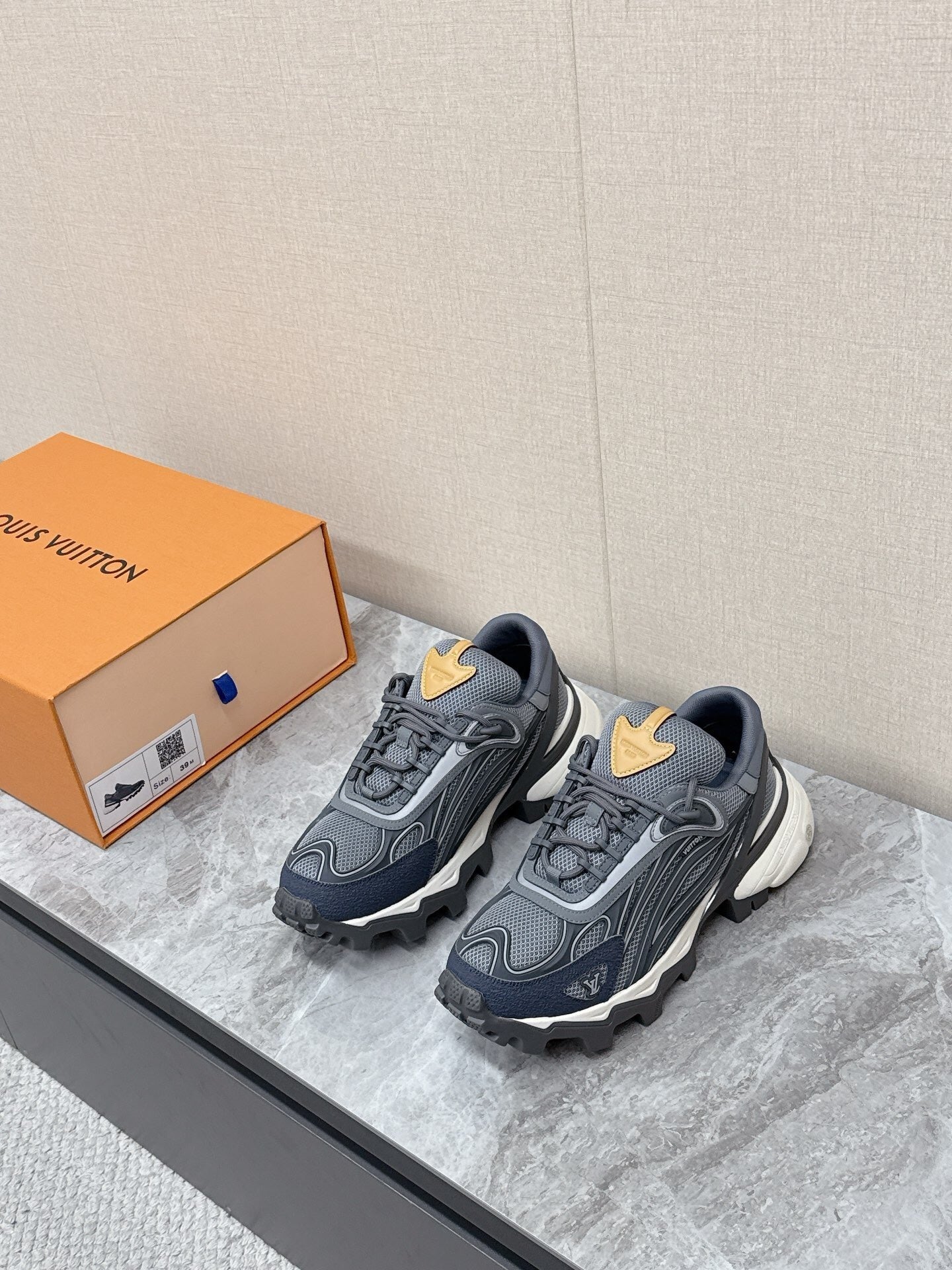 LV Monogram Runner AS00440 - Wolvess