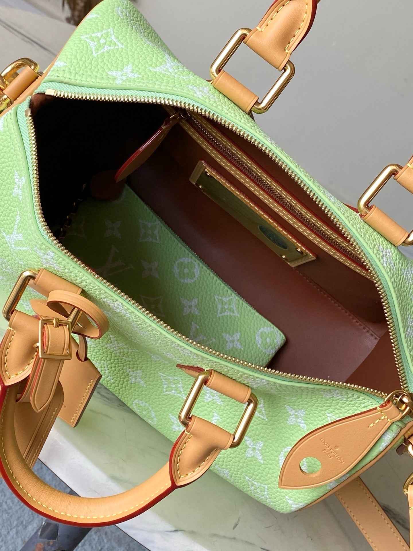 Wolvess Speedy Bandoulière 30 Pharrell Williams Monogram Leather M24435