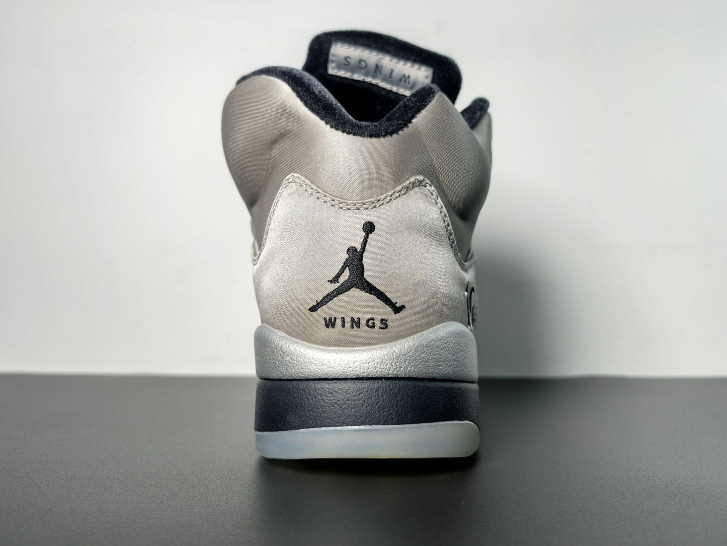 Air Jordan 5 WMNS “Wings”5 Luxury Urban Wear