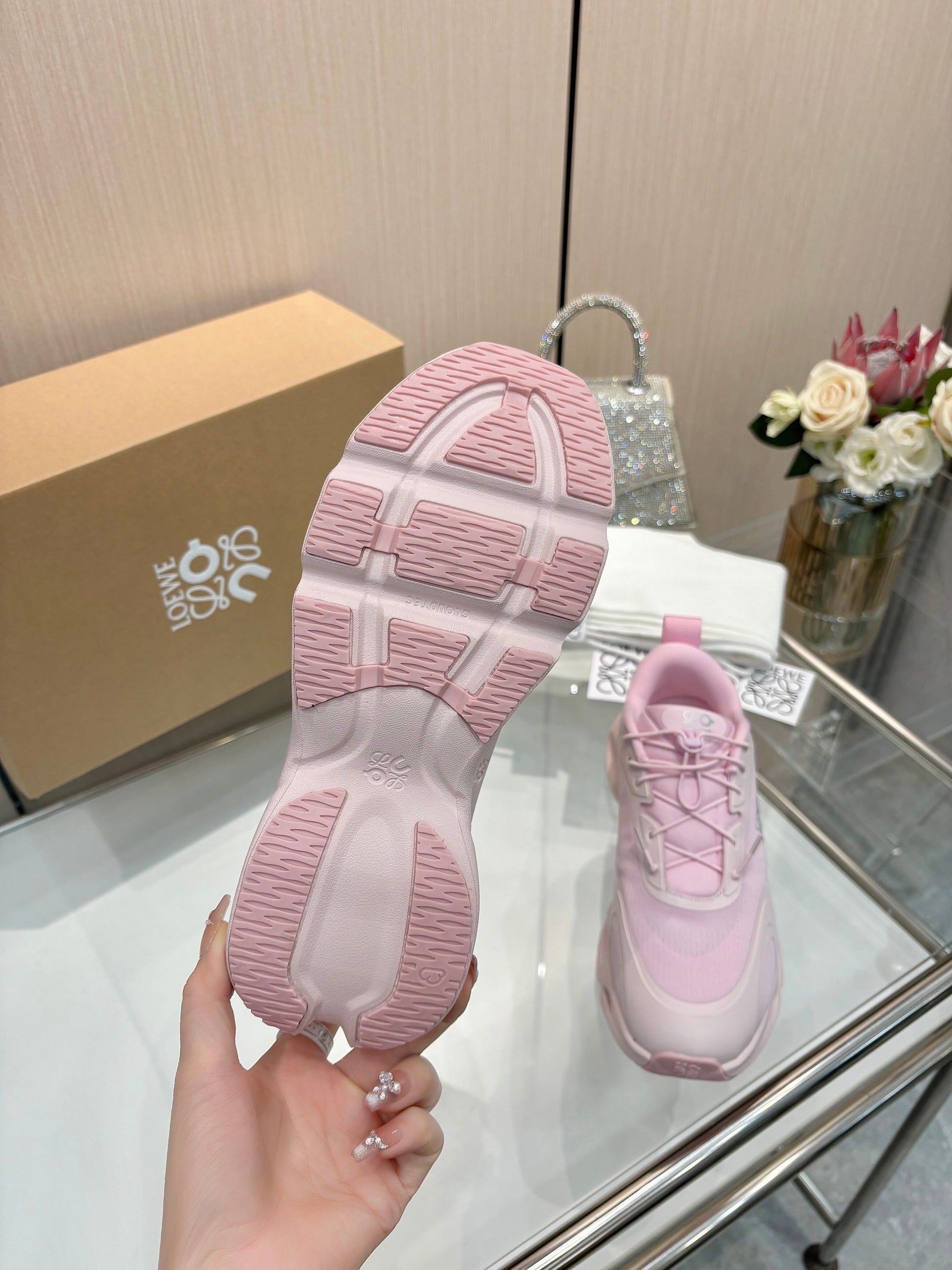 LOEWE x On Cloudsolo loewe