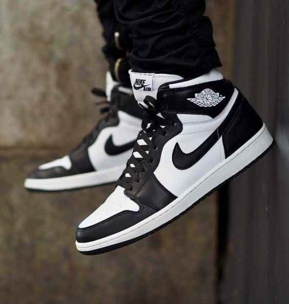 Custom Air Jordan 1 Black Retro High Q