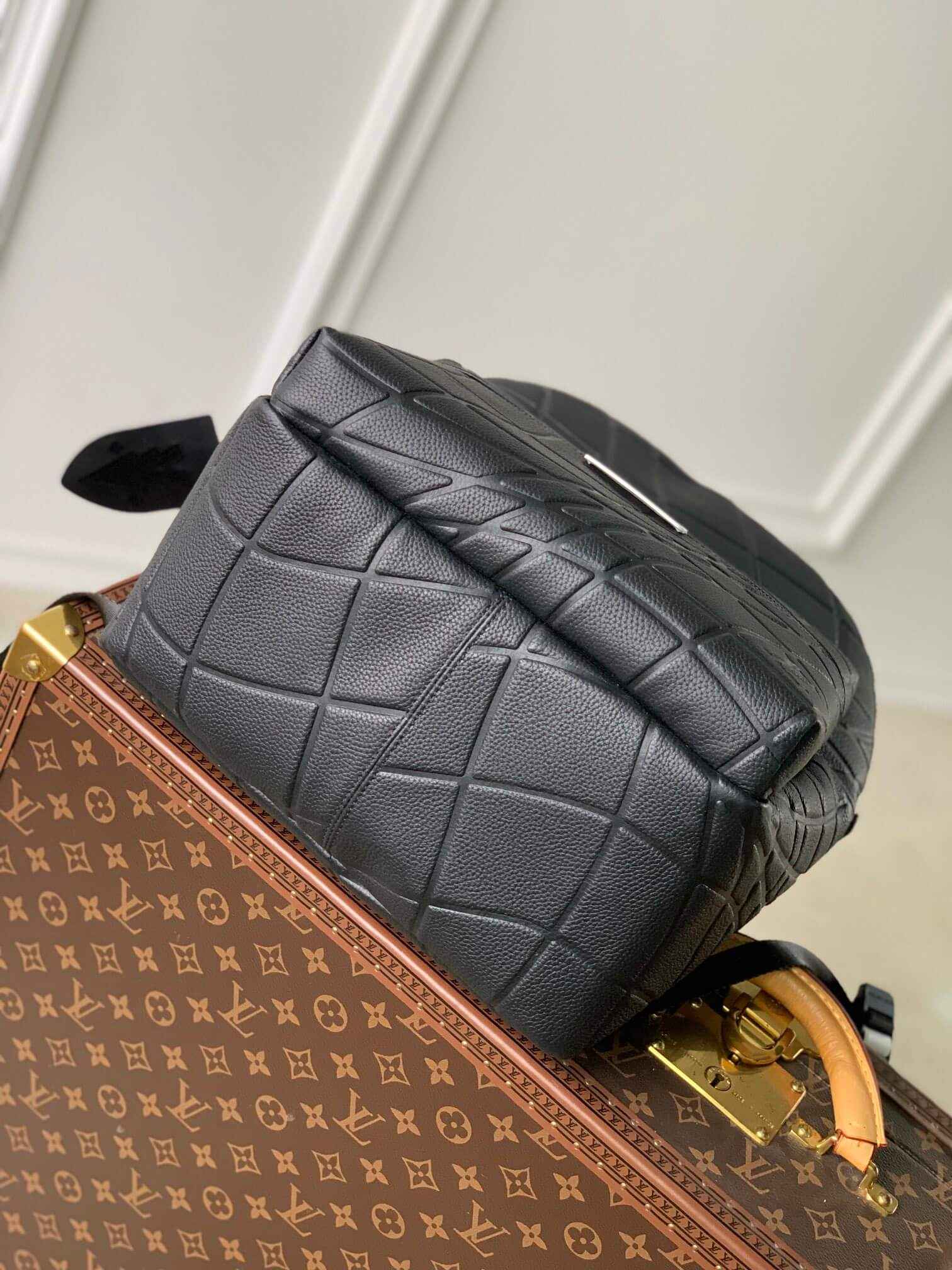 M21391 DISCOVERY BACKPACK PM Monogram Eclipse 40cm black