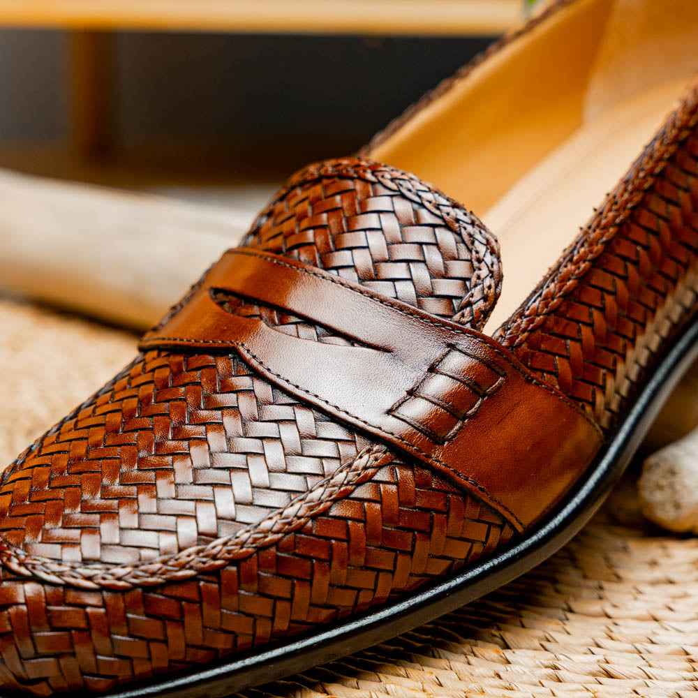 15-585-CGN NICOLA Italian Calfskin Basketweave, Cognac
