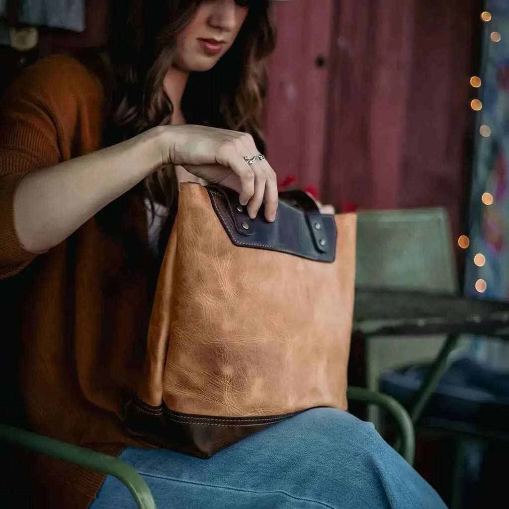 The Naomi Leather Tote Bag - Saddle Tan Bull Sheath Leather