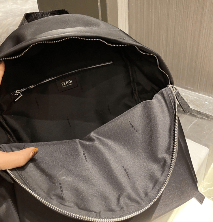 FD BACKPACK HALLOWEEN BLACK WITH YELLOW EYES BAG 40CM