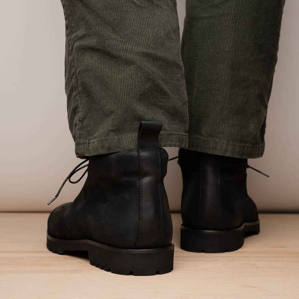 46-602-BLK REZZA Suede Calfskin Chukka Boot Black Zelli Italia