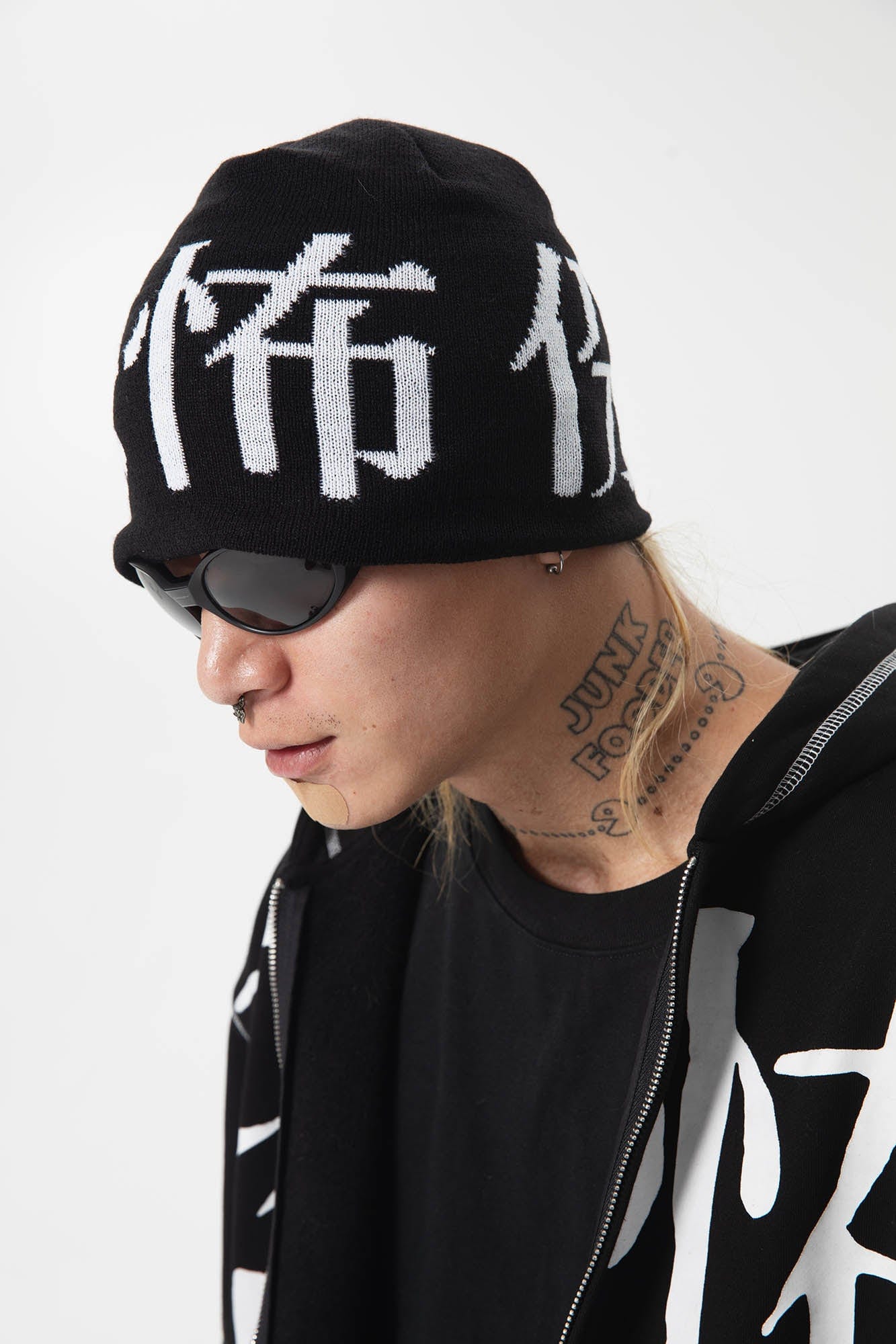 Gothic Rune Beanie - Wolvess