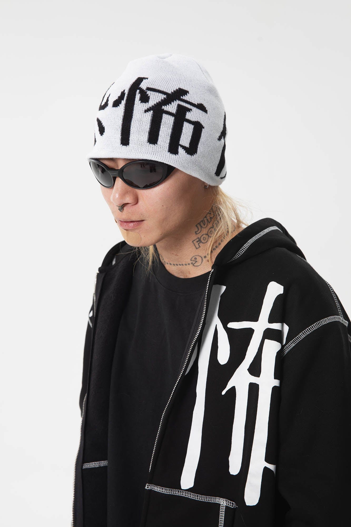 Gothic Rune Beanie - Wolvess