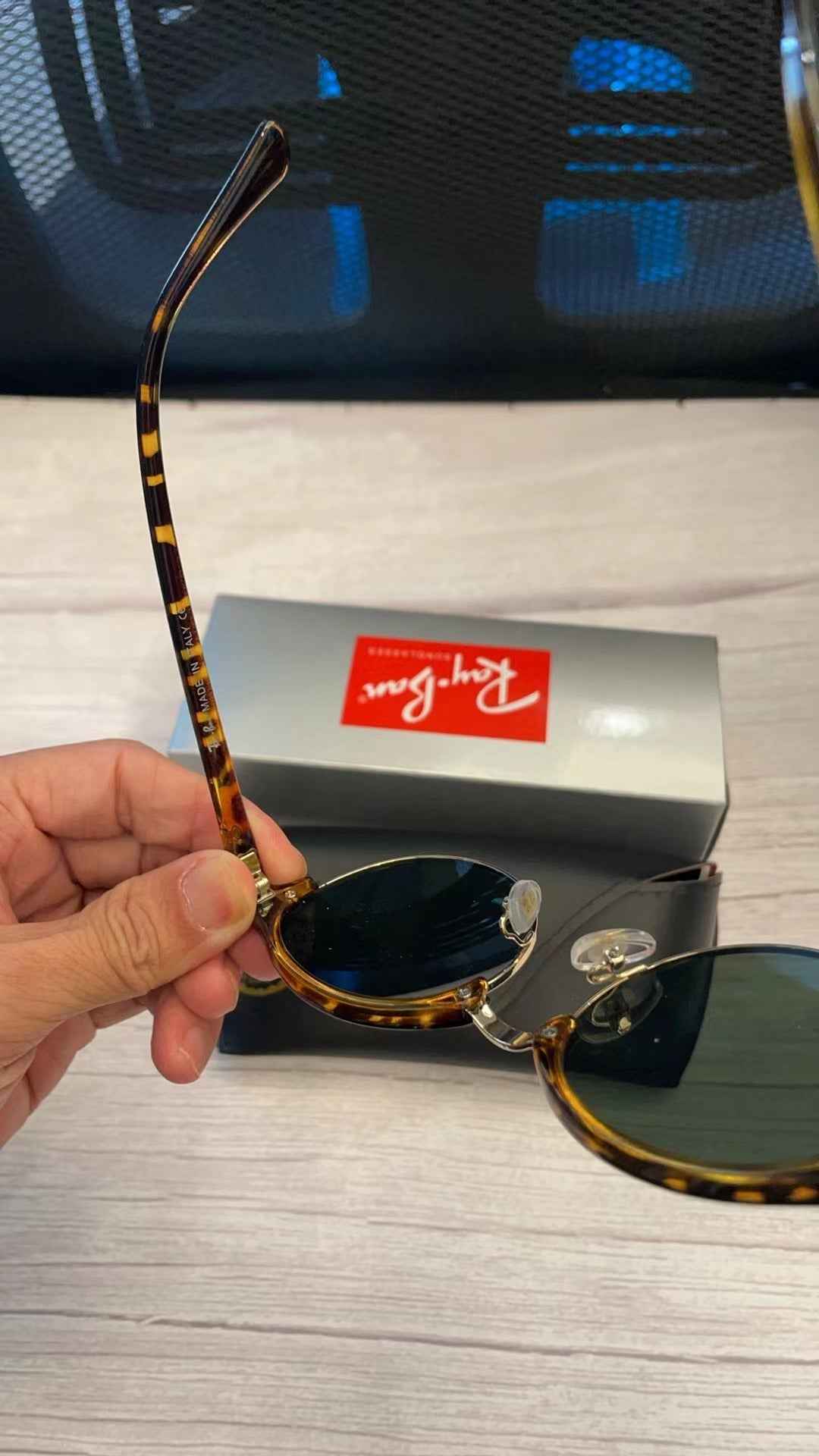 Men's and women's accessories R_BS 4246