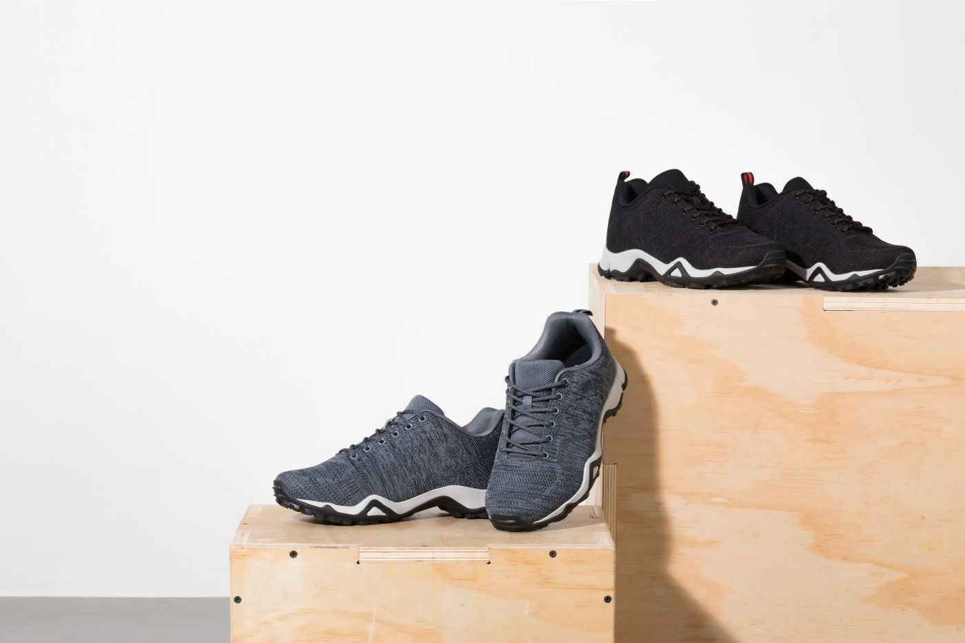 CALTO - Q103 - 2.4 Inches Taller (Black/Red) - Super Lightweight Tallmenshoes.com