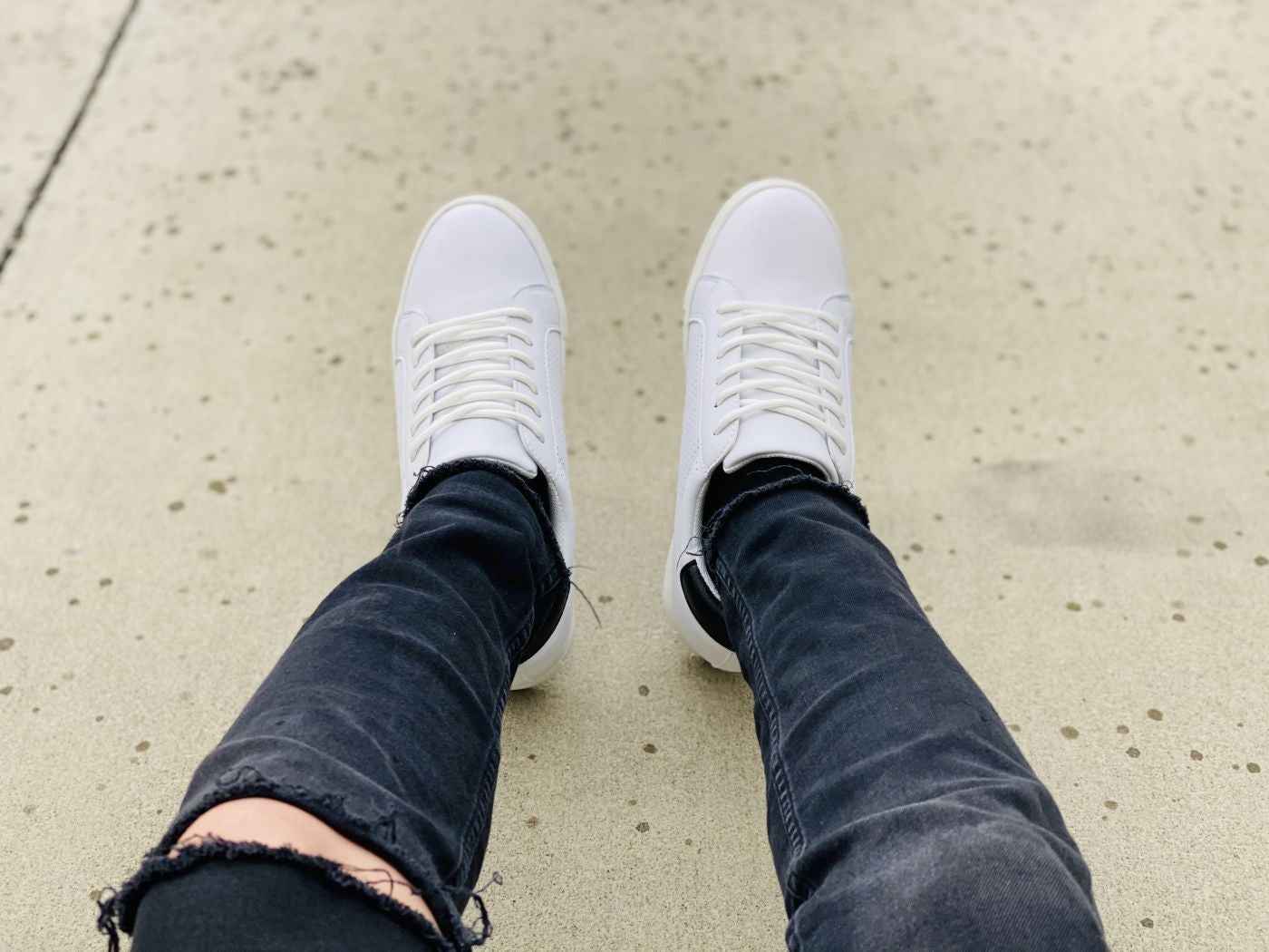 CALTO 2.6-Inch Taller White Elevator Sneakers H0833 Tallmenshoes.com