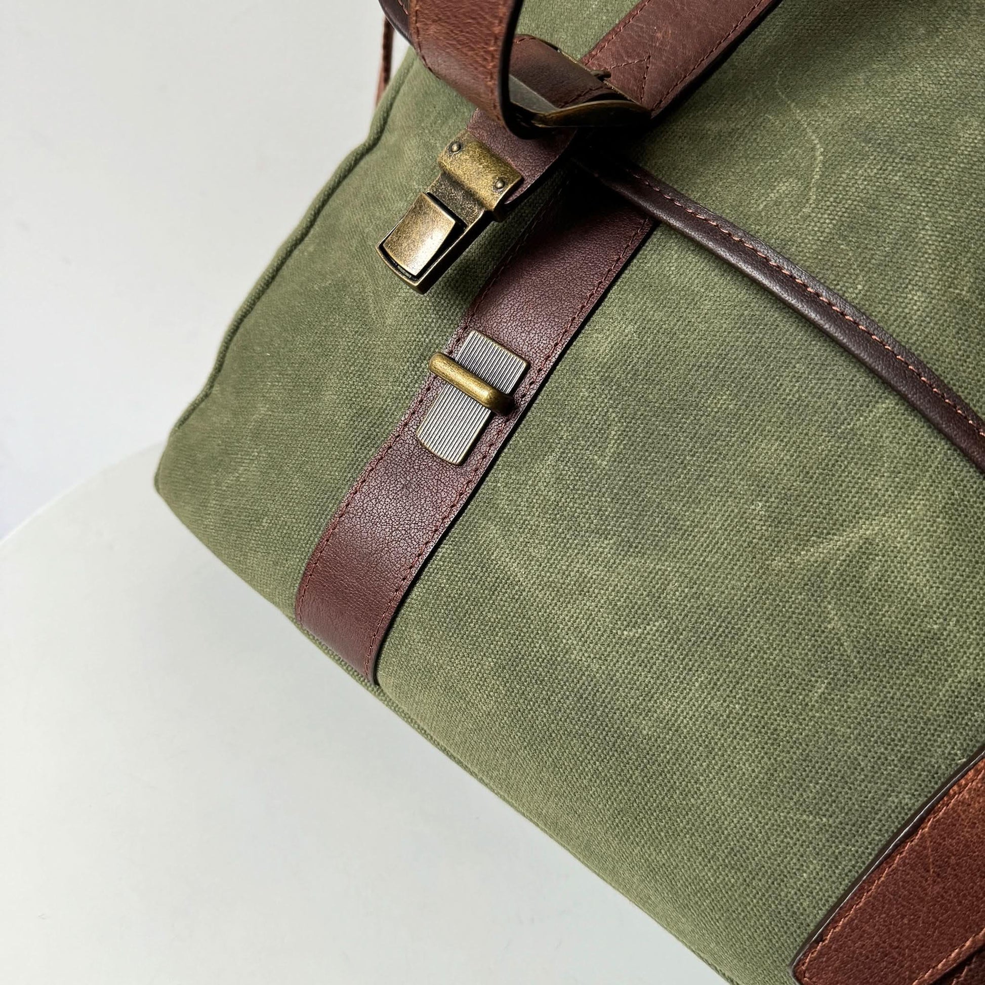 Maxwell Waxed Canvas Messenger Bag – Canvas & Leather Crossbody MiamiLeathers.com