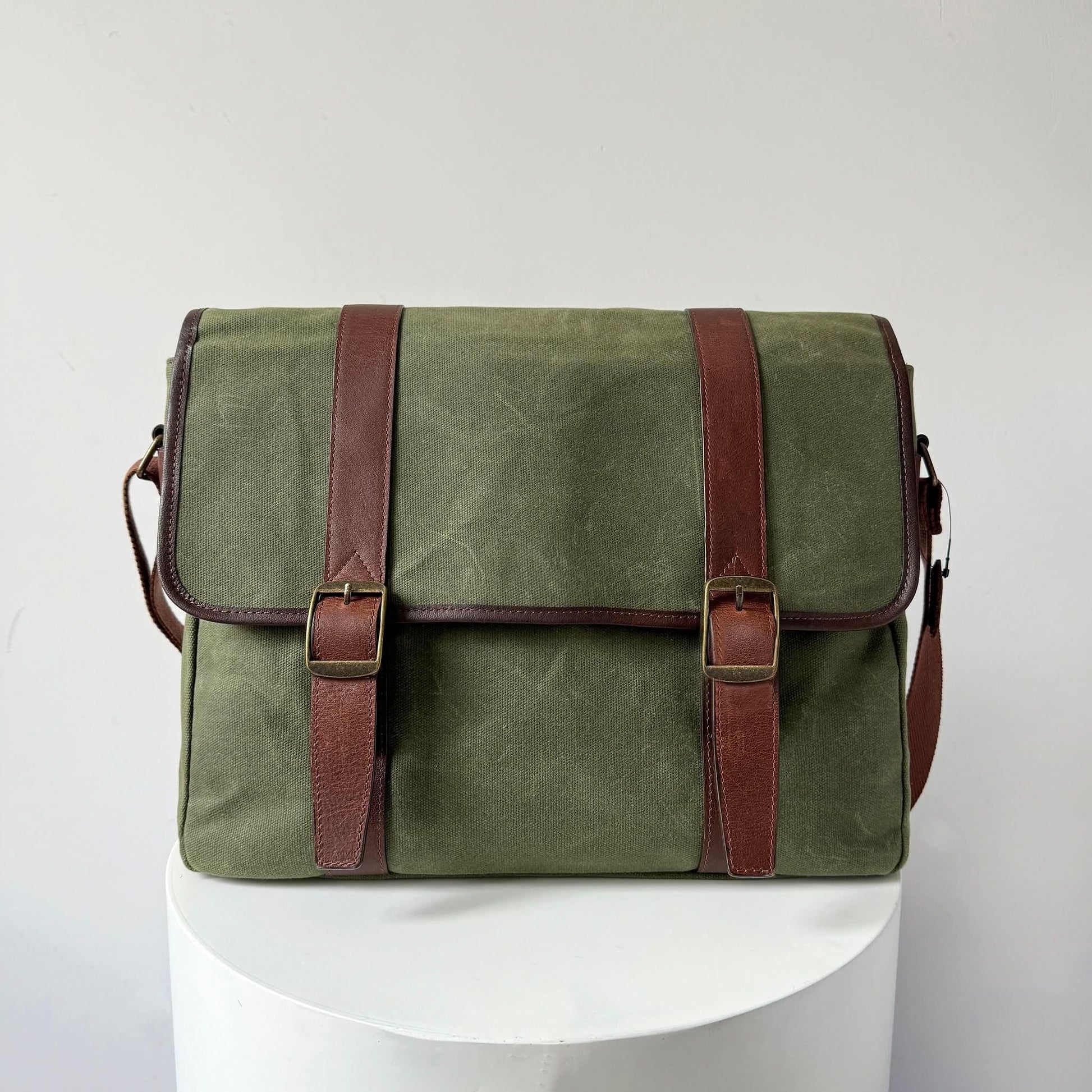 Maxwell Waxed Canvas Messenger Bag – Canvas & Leather Crossbody MiamiLeathers.com